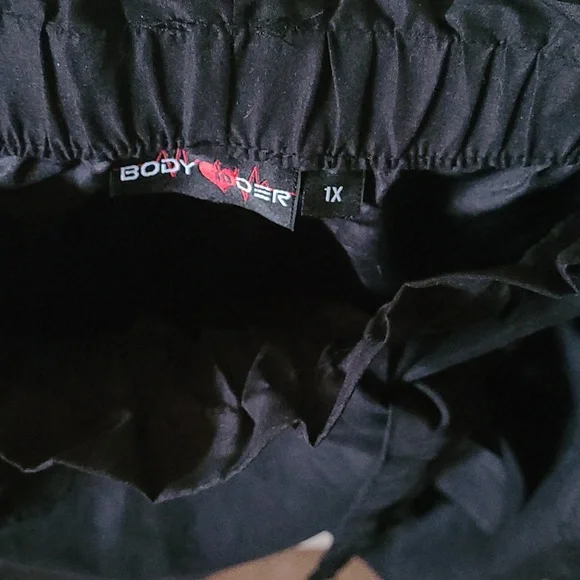 Paper Bag Style Capris - Picture 2 of 3